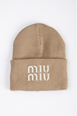 Шапка жіноча